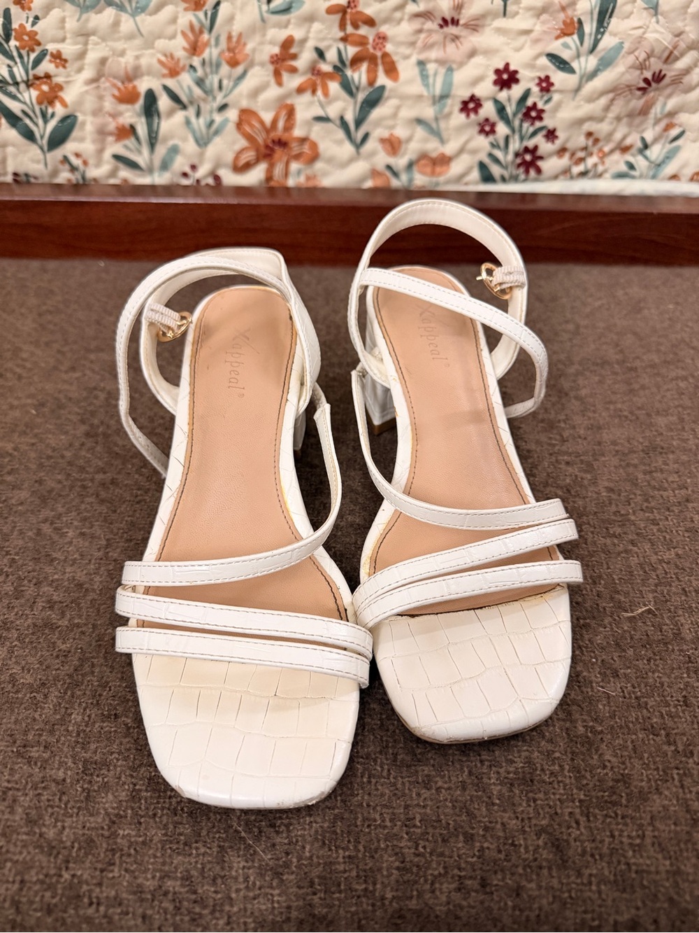 White Strappy Croc-Texture Block Heel Sandals - Women